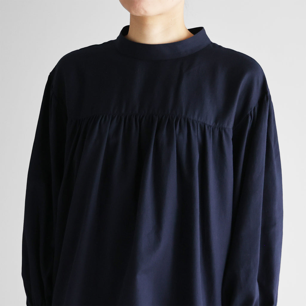 やわらかサテンギャザープルオーバーブラウス【レディス】U617