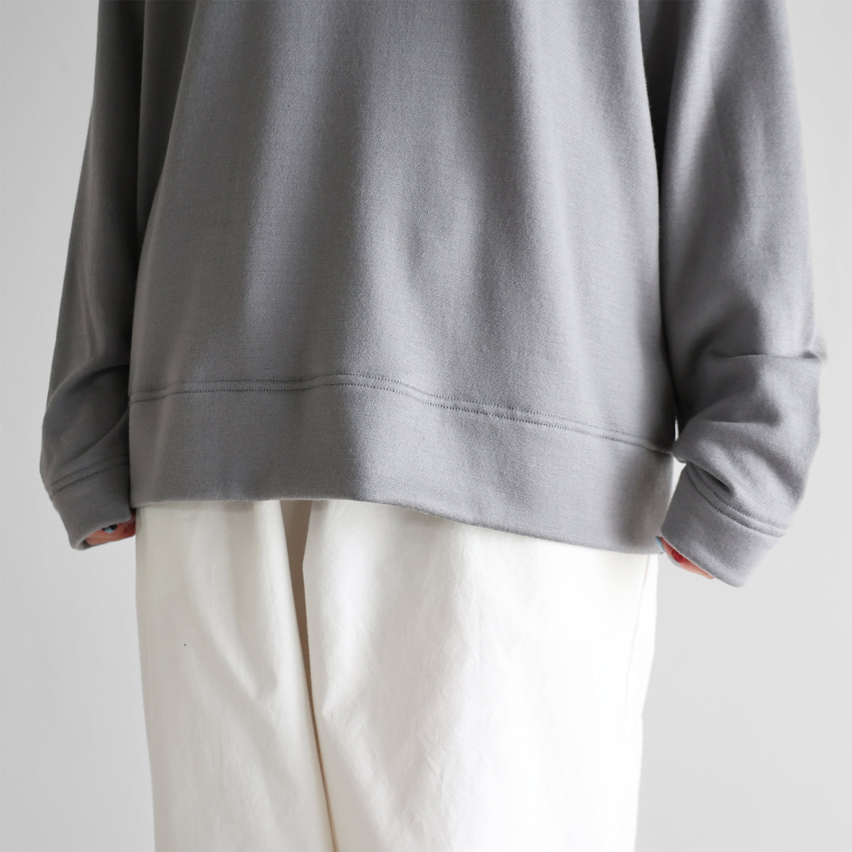 ［HUIS in house］メリノオプティモウォッシャブルウールプレーンプルオーバー【ユニセックス】SW204