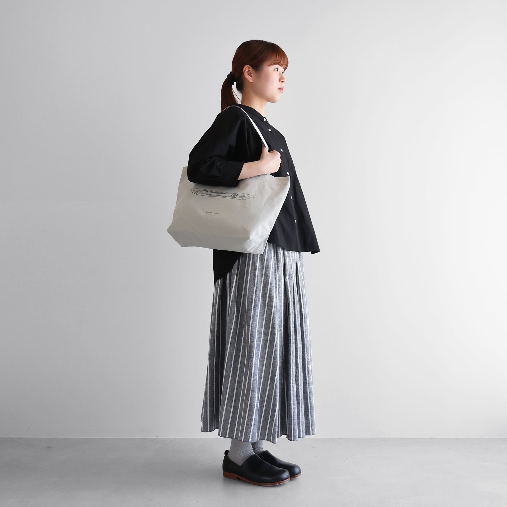 “山口一郎×HUIS”限定トートバッグ【shuttle シャトル】YHS001