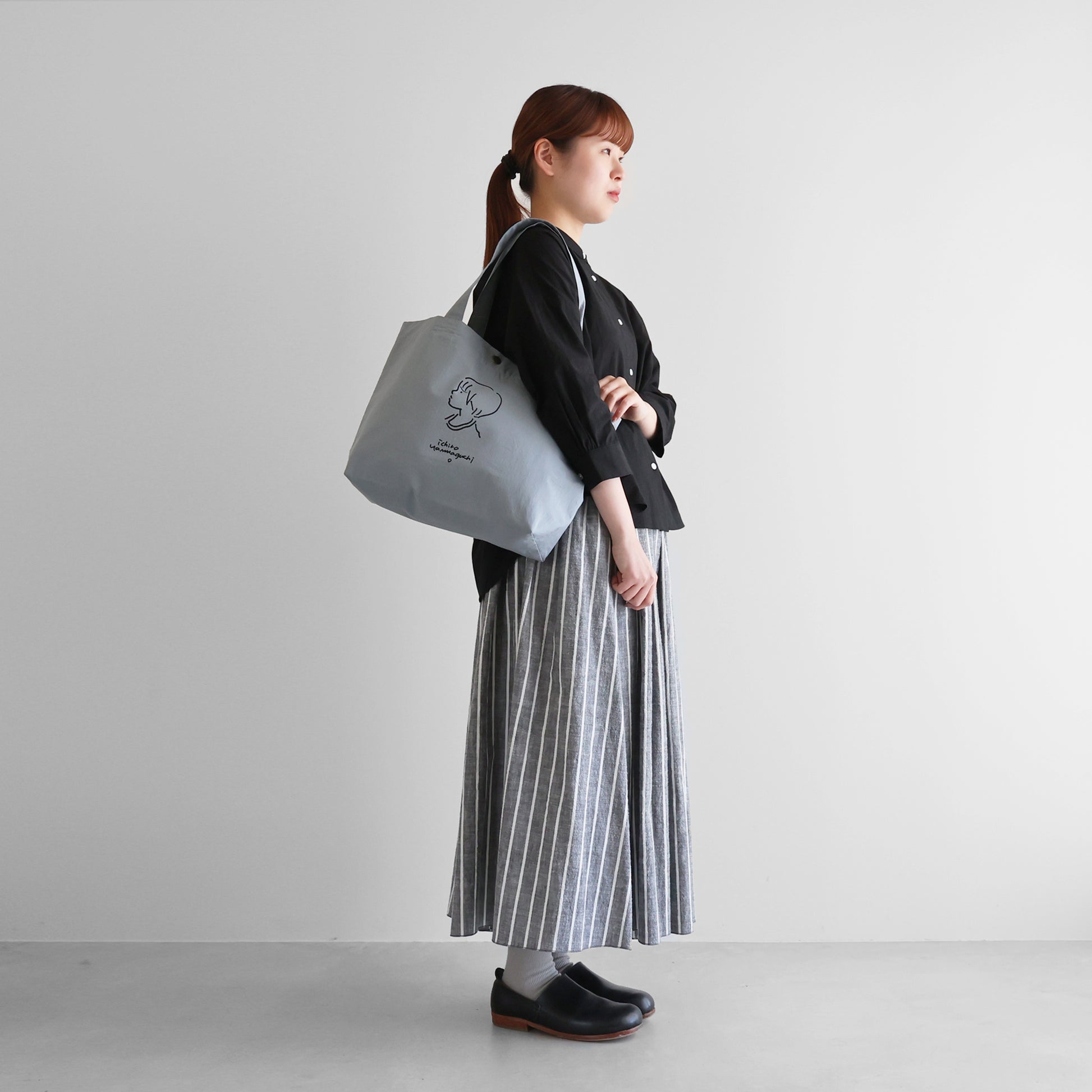 “山口一郎×HUIS”限定トートバッグ【girl 女の子】YHS001