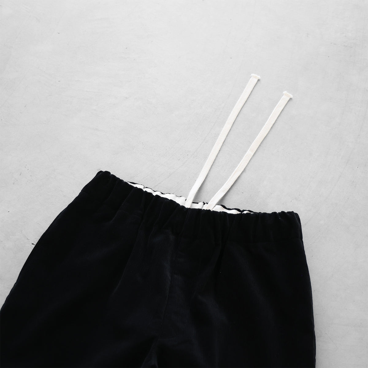 シャトルコーデュロイイージープレーンパンツ【ユニセックス】510