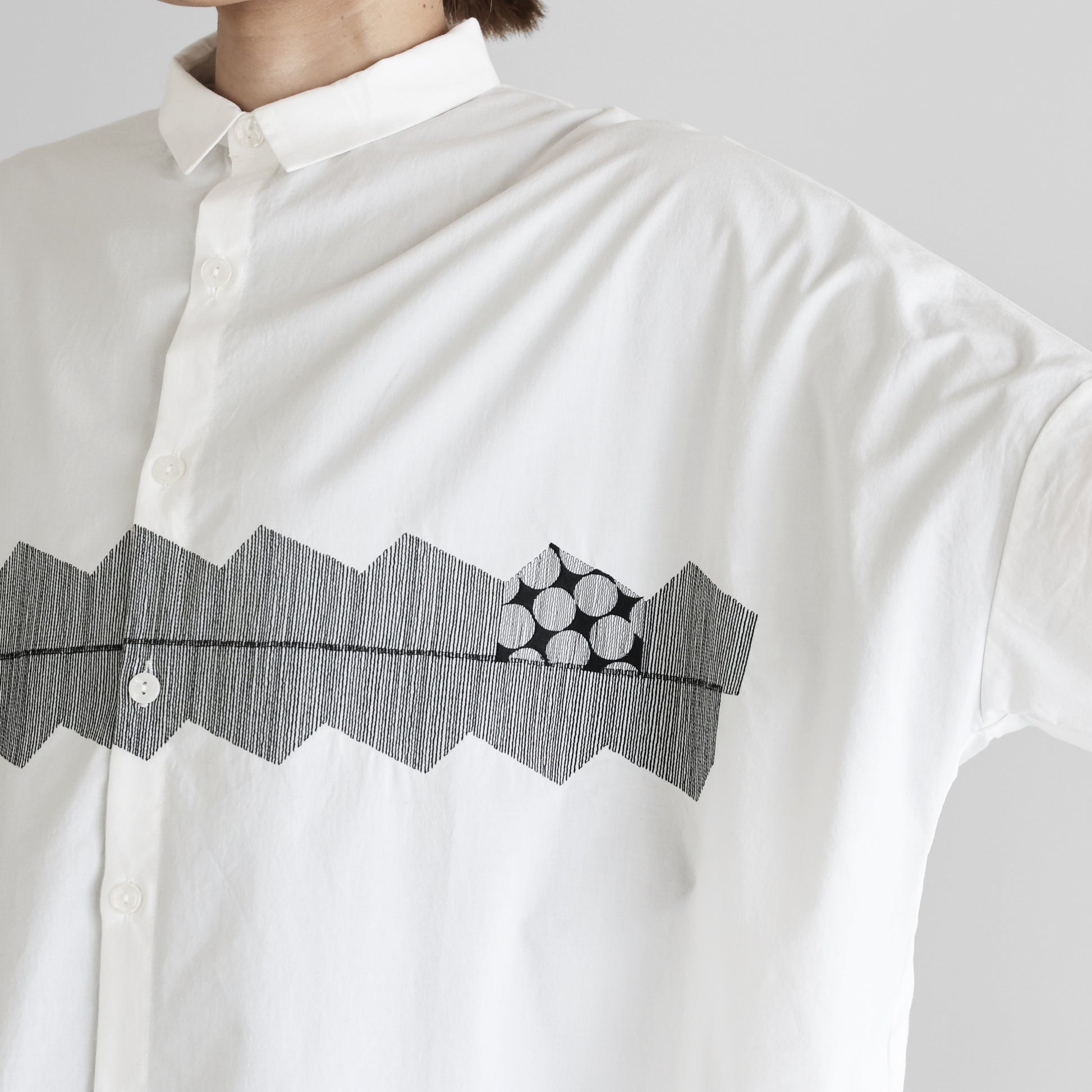 オーガニックコットン刺繍ロングシャツ【ユニセックス】004EM