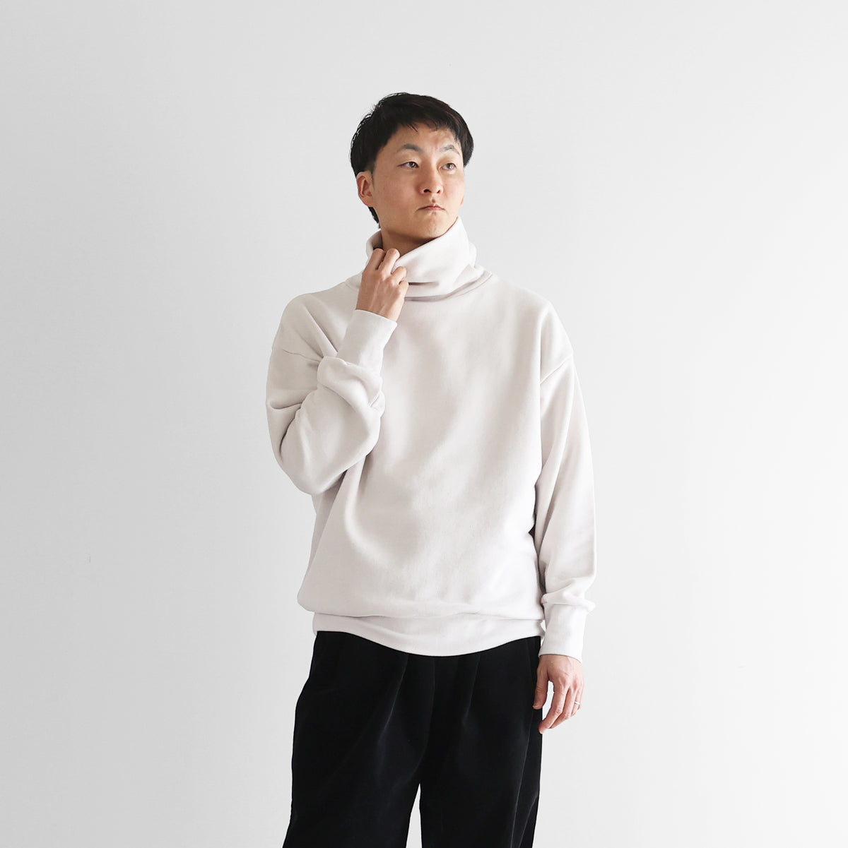 ［HUIS in house］SUVINスウェットタートルプルオーバー【ユニセックス】SW203