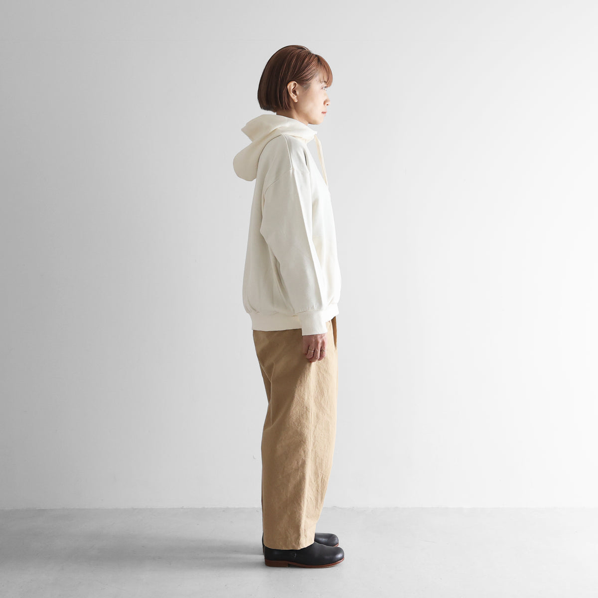 【暮らしのおへそ一田さん×HUISコラボ】おへそパーカ【ユニセックス】IHSW701