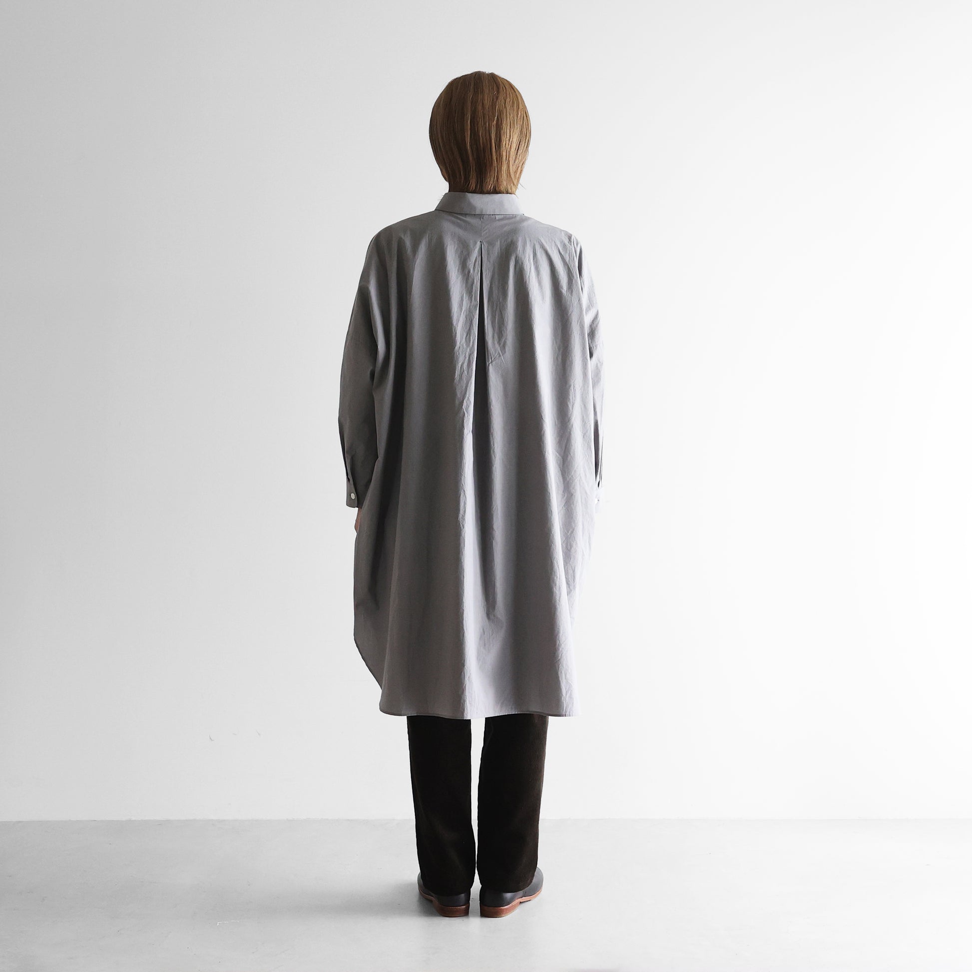 【暮らしのおへそ一田さん×HUISコラボ】タイプライタークロスコットンおへそロングシャツ【ユニセックス】IH016