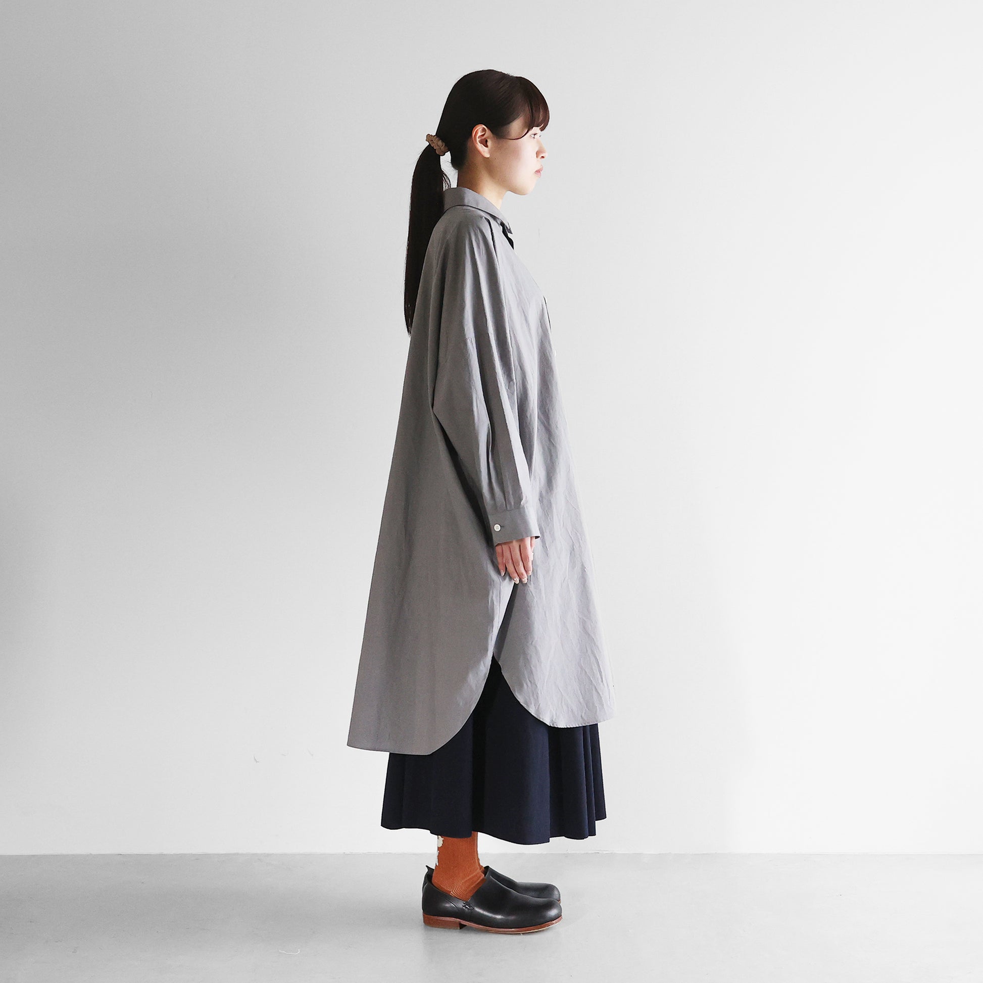 【暮らしのおへそ一田さん×HUISコラボ】タイプライタークロスコットンおへそロングシャツ【ユニセックス】IH016