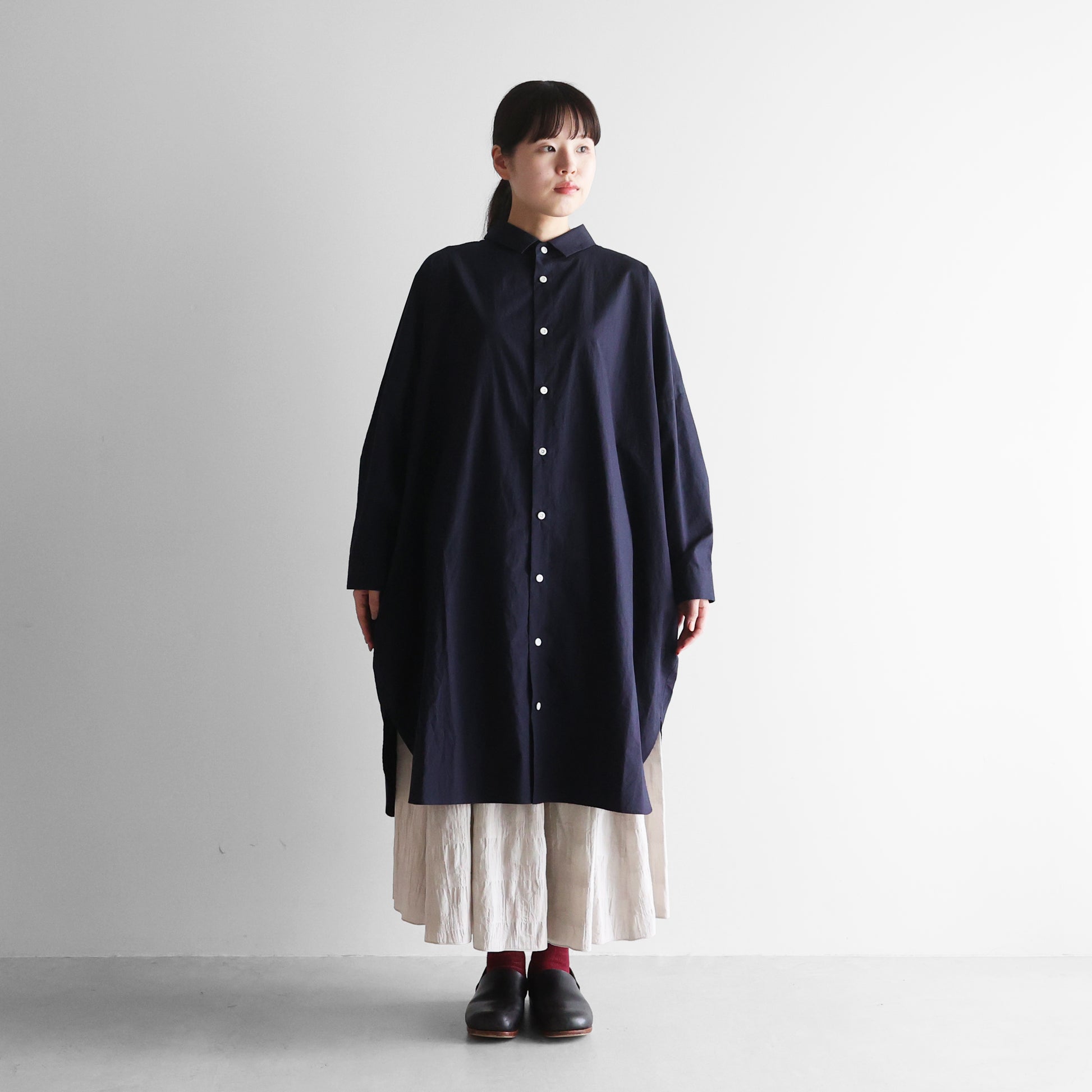 【暮らしのおへそ一田さん×HUISコラボ】タイプライタークロスコットンおへそロングシャツ【ユニセックス】IH016