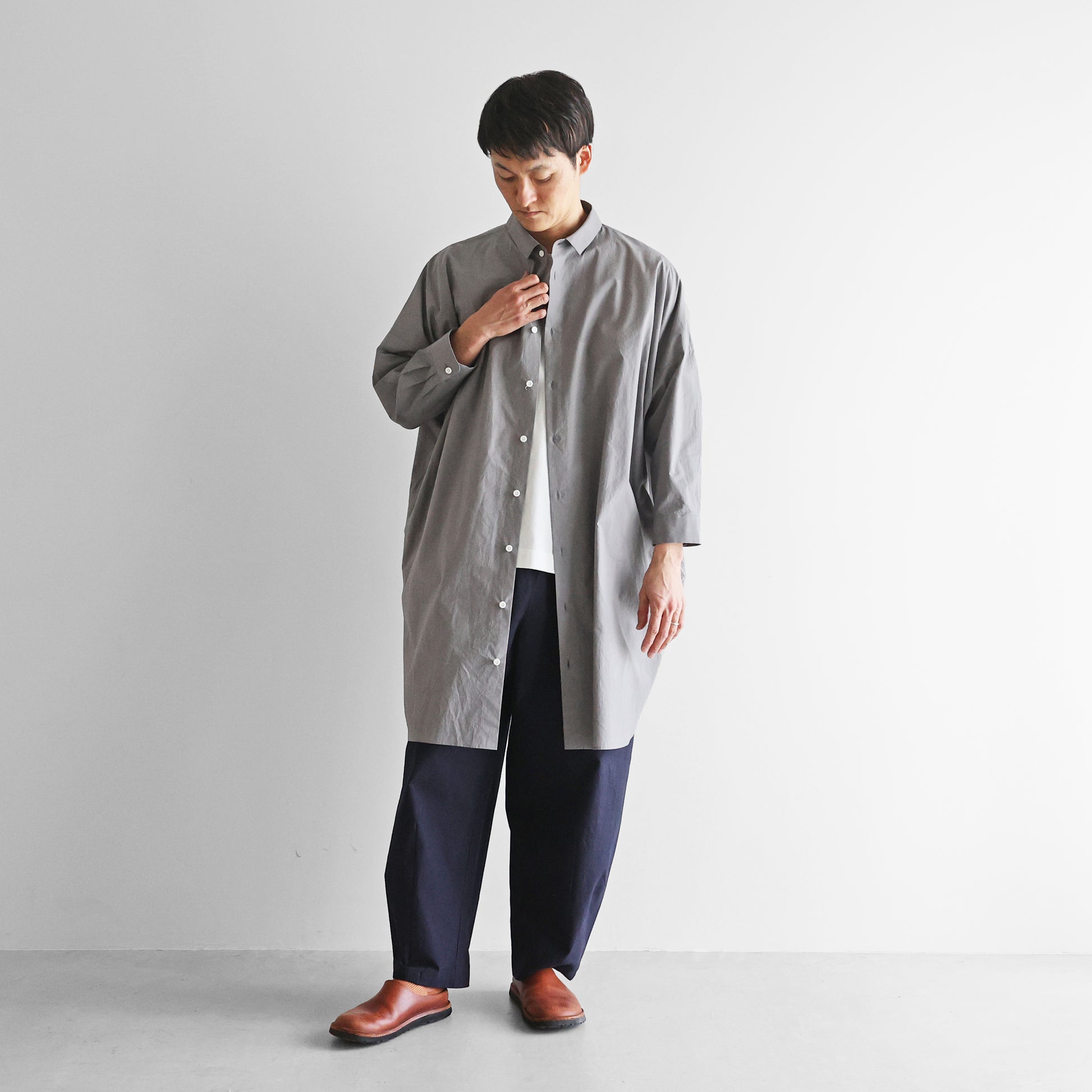 【暮らしのおへそ一田さん×HUISコラボ】タイプライタークロスコットンおへそロングシャツ【ユニセックス】IH016