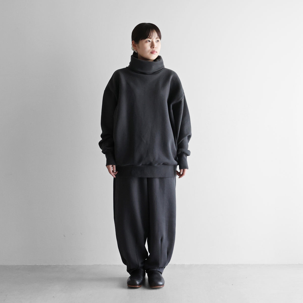 ［HUIS in house］SUVINスウェットタートルプルオーバー【ユニセックス】SW203