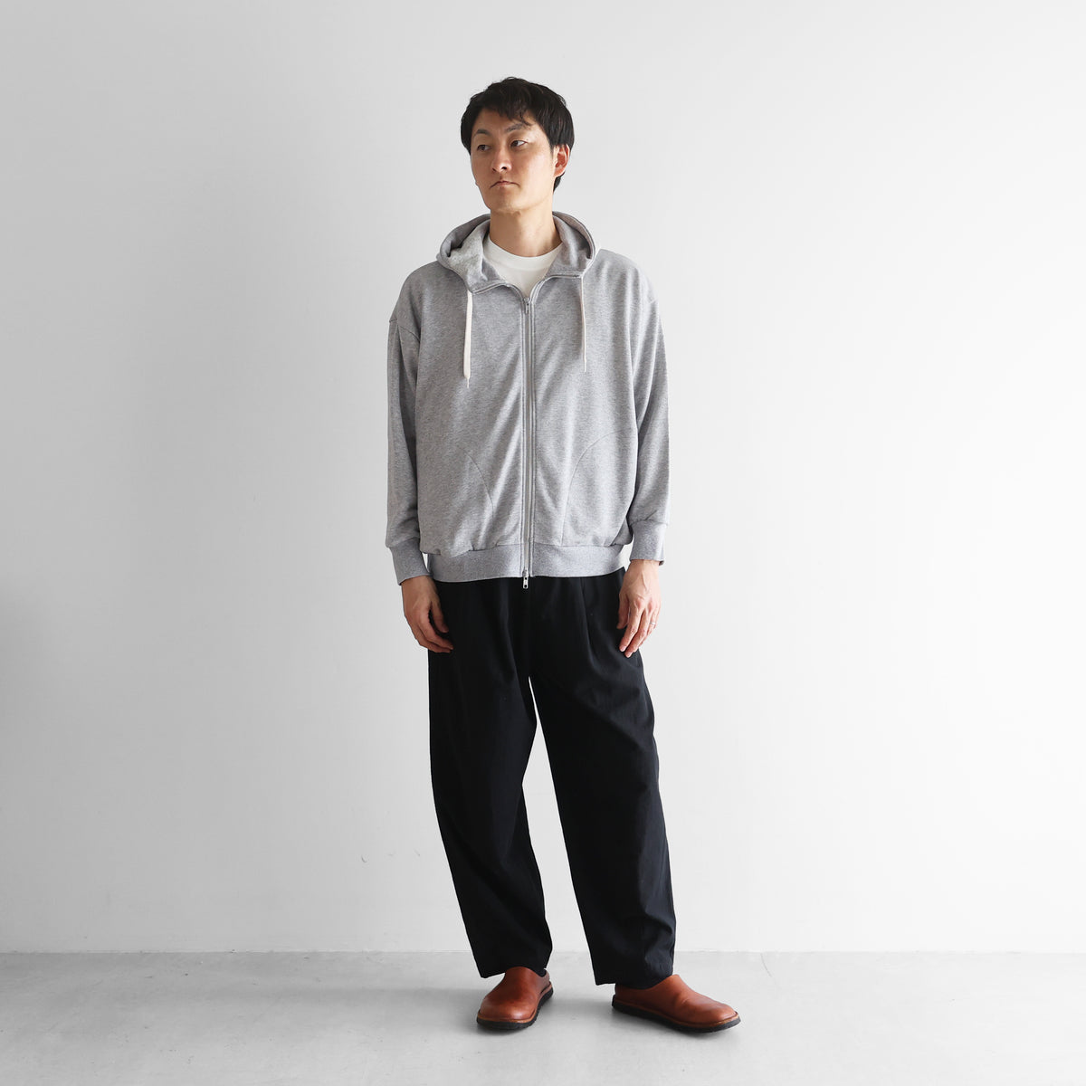 【暮らしのおへそ一田さん×HUISコラボ】おへそパーカ【ユニセックス】IHSW701
