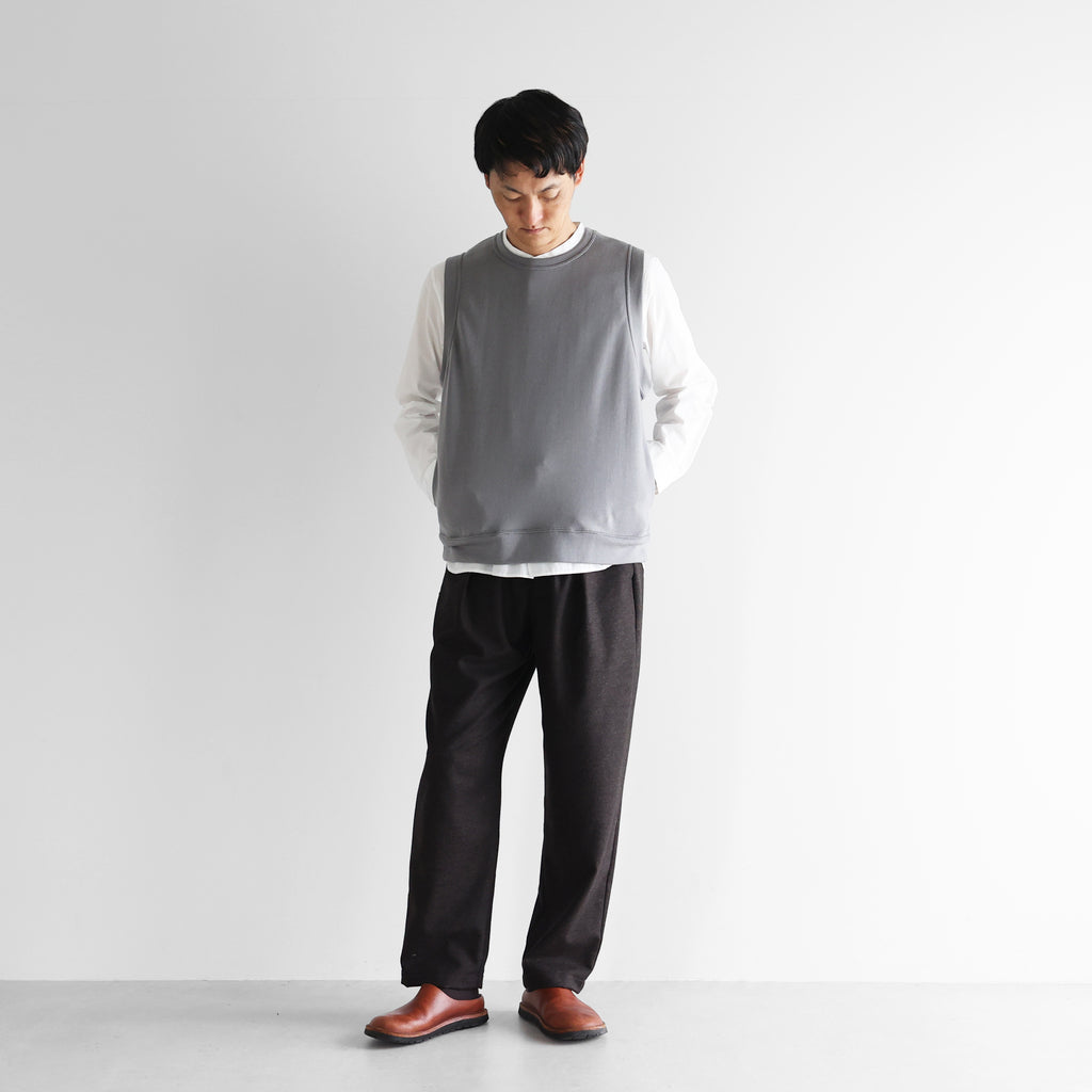 ［HUIS in house］メリノオプティモウォッシャブルウールスウェットポケットベスト【ユニセックス】SW601