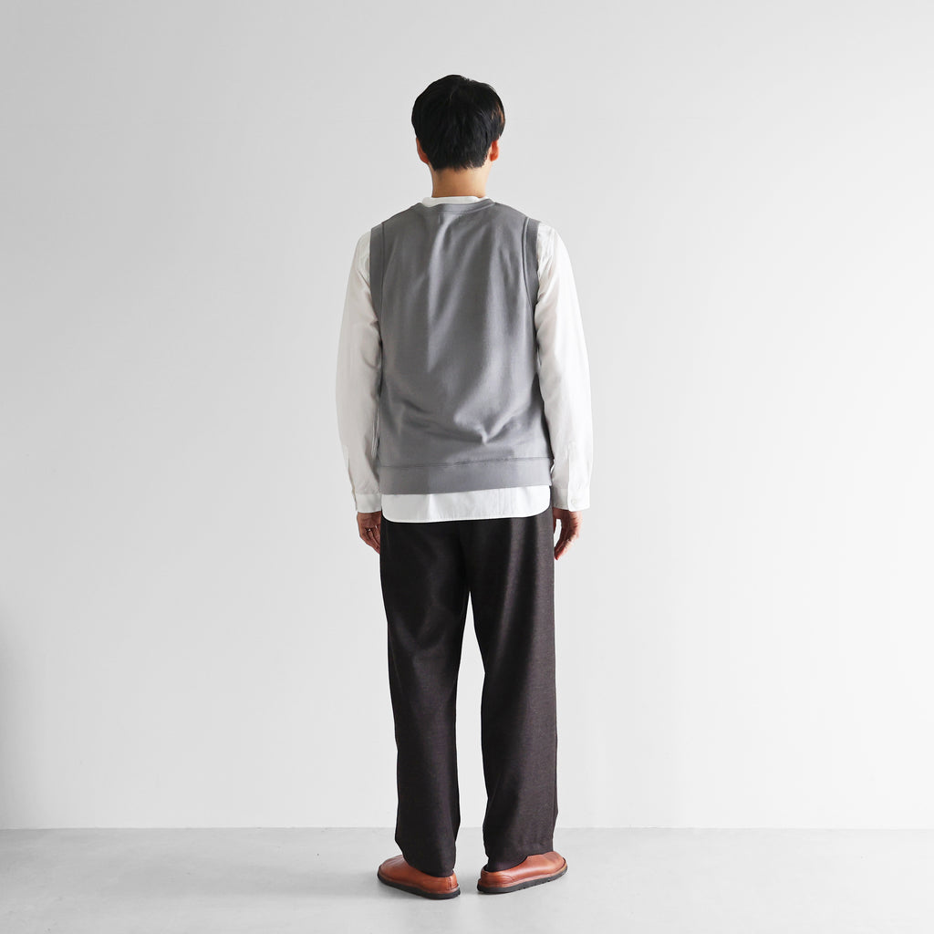 ［HUIS in house］メリノオプティモウォッシャブルウールスウェットポケットベスト【ユニセックス】SW601