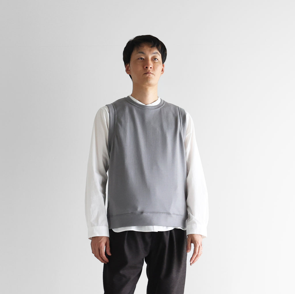 ［HUIS in house］メリノオプティモウォッシャブルウールスウェットポケットベスト【ユニセックス】SW601