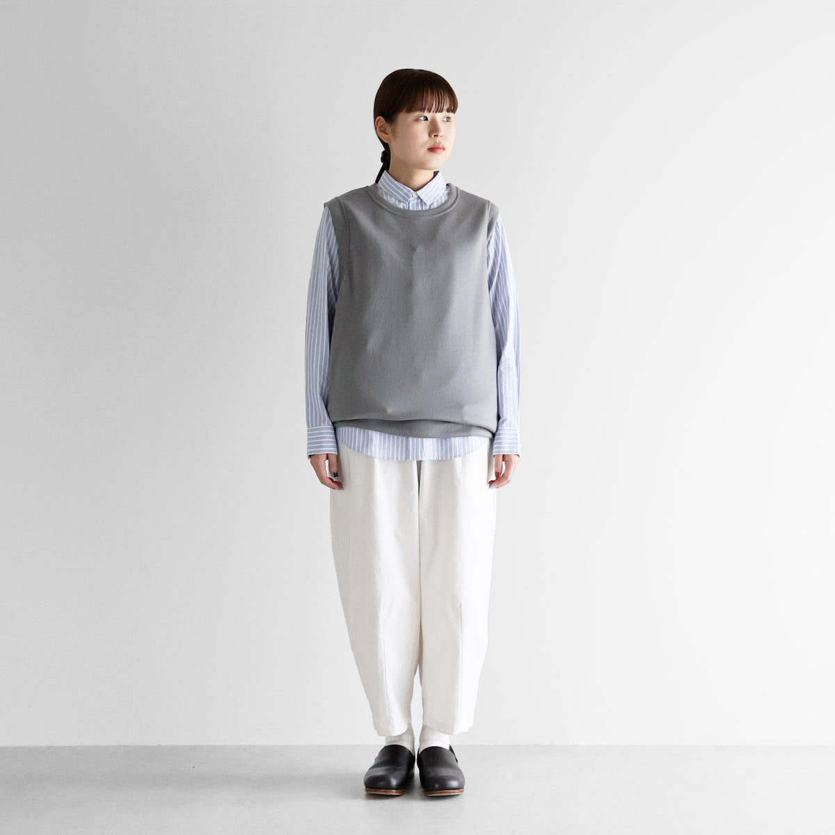 ［HUIS in house］メリノオプティモウォッシャブルウールスウェットポケットベスト【ユニセックス】SW601