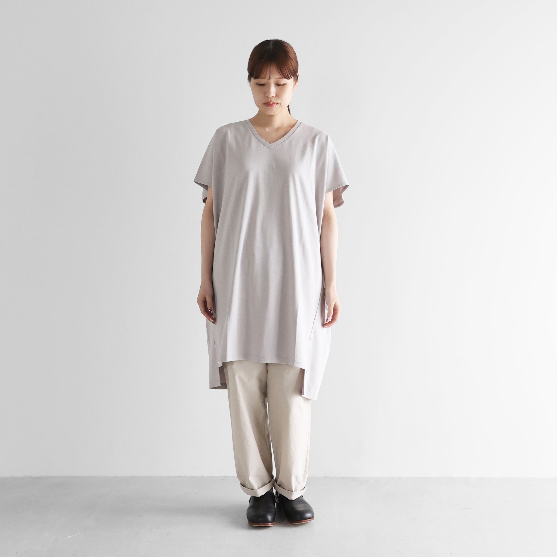 ［HUIS in house］綿麻天竺半袖Vネックワンピース【レディス】CS303