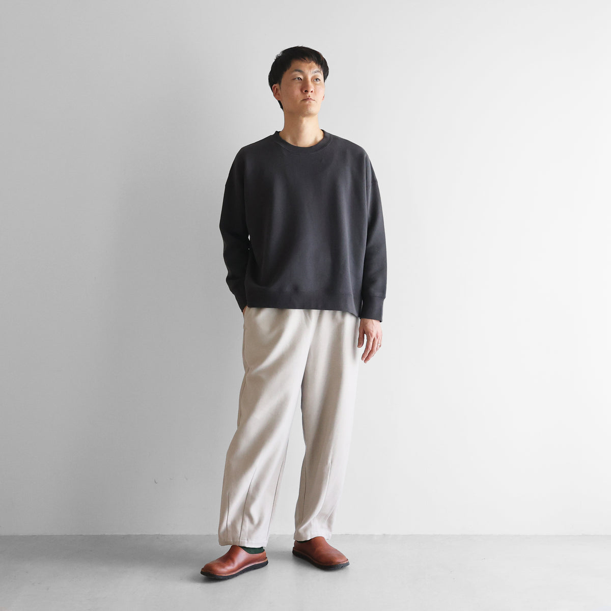 ［HUIS in house］SUVINスウェットゆるプルオーバー【ユニセックス】SW201