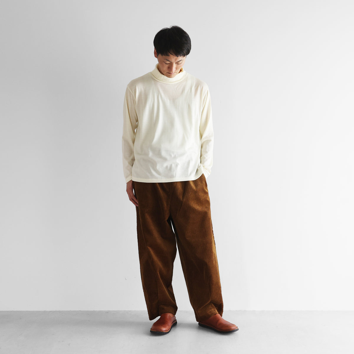 ［HUIS in house］メリノオプティモウォッシャブルウール天竺長袖ゆるタートルネックカットソー【ユニセックス】CS204
