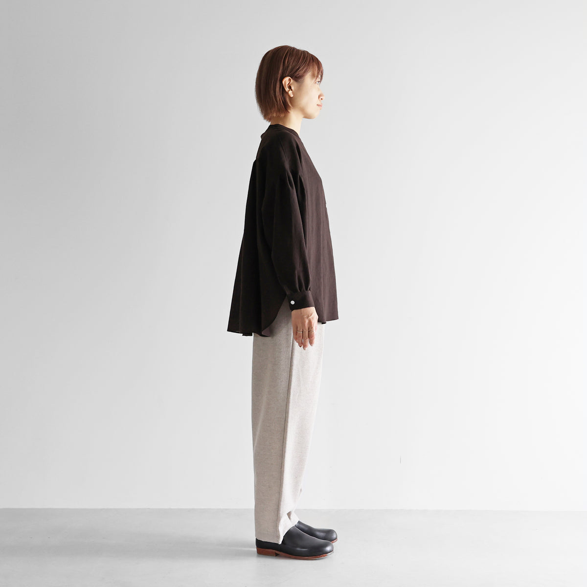 “HUIS×尾州”ウールトロセミワイドパンツ【ユニセックス】512